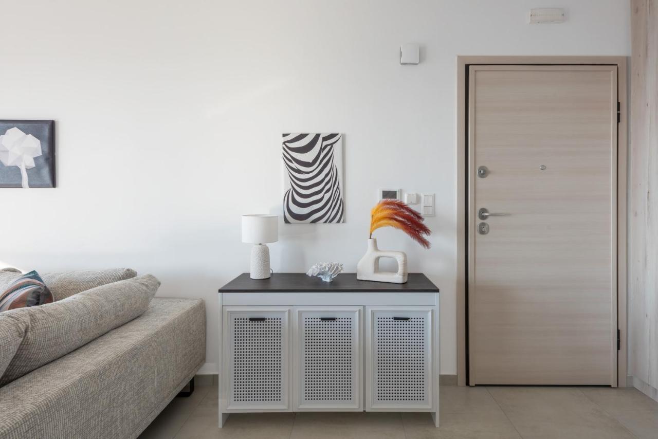 Aquarama Pool Apartments Ixia  Exterior photo